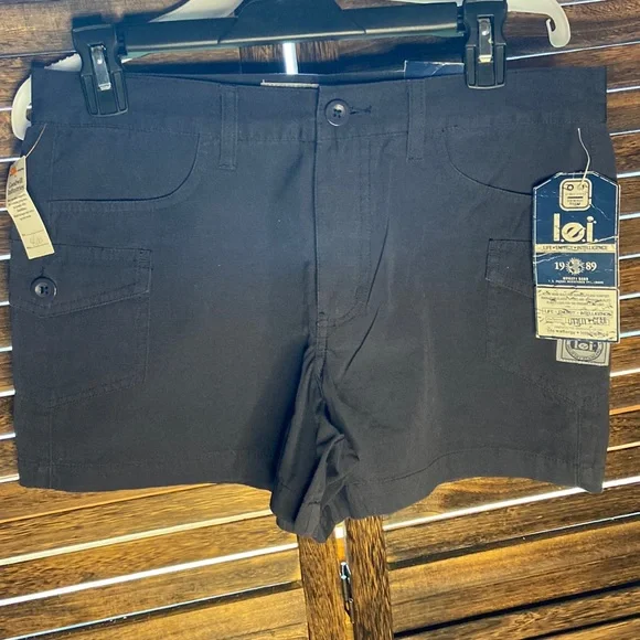 Shorts‎ by Lei - Picture 2 of 6